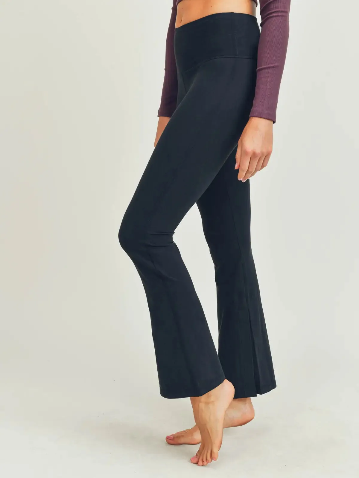 High-Waisted Flare Legging